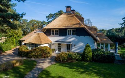 Verduurzaming rieten dak in Huizen